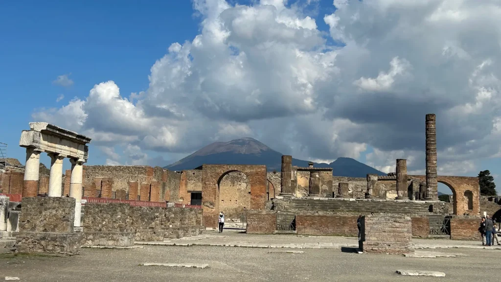Planning a 10-day Italy itinerary with strategic destination choices, like Mount Vesuvius overlooking Pompeii